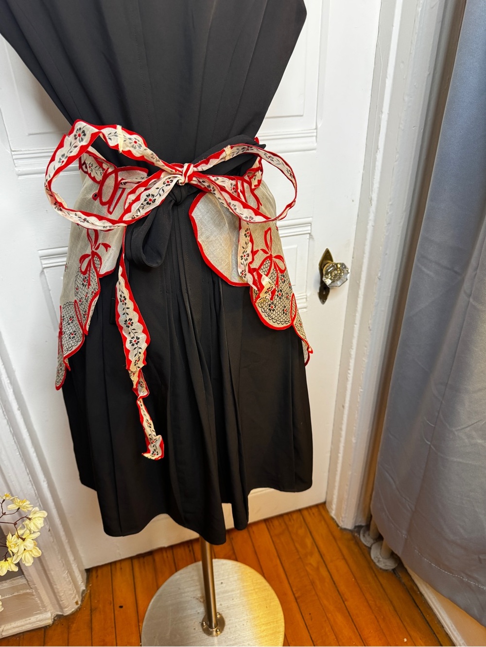 Brand New Without Tags Vintage 1959 Chiffon Hostess Apron - Picture 4 of 12